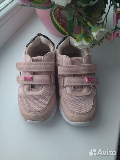 Кроссовки для девочки 25 размер
