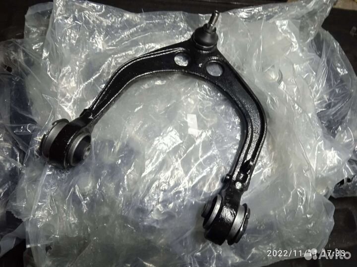 Рычаг передний верхний dodge Challenger LC