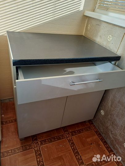 Стол шкаф кухонный