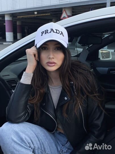 Кепка женская Prada
