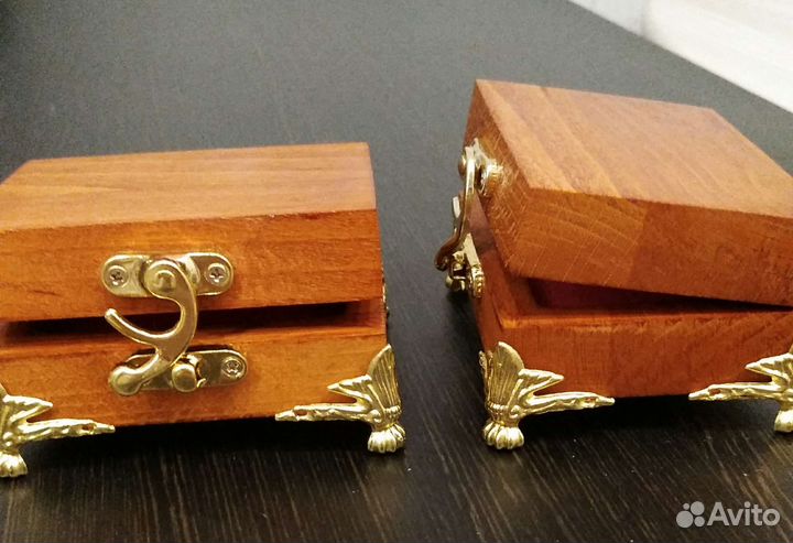 Деревянная шкатулка с диктофоном