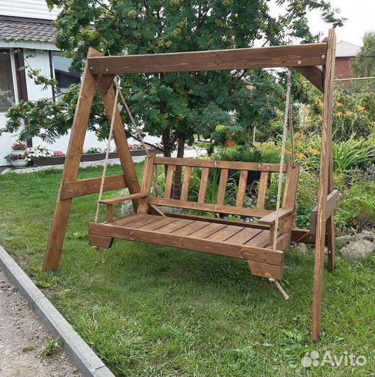 Садовые качели из дерева
