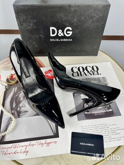 Туфли дольче габана с острым носом