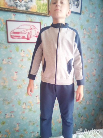 Спортивный костюм