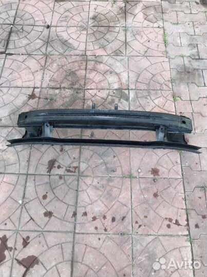 Усилитель переднего бампера passat б6
