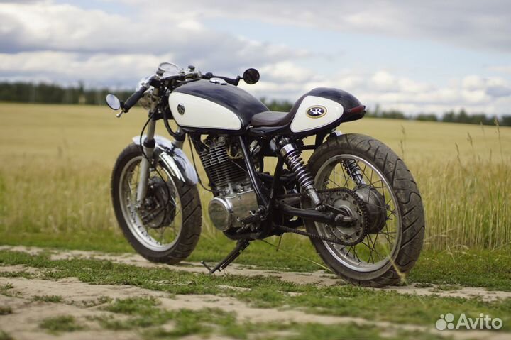 Yamaha SR400 Cafe Racer