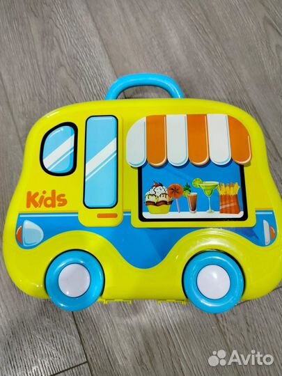 Набор детской посудки в чемоданчике