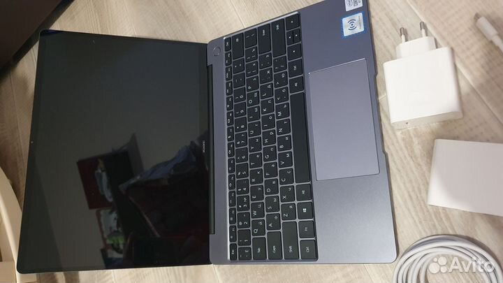 Huawei matebook 13 amd