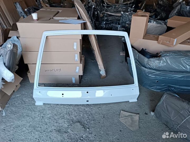 Дверь задка ваз 2114 - 2108 (багажник) белый