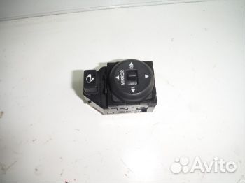 Кнопка регулировки зеркала