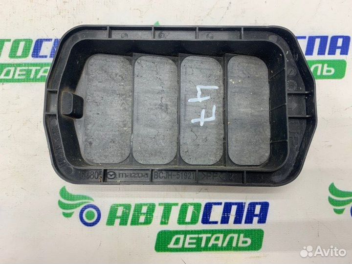 Решетка вентиляционная задняя Mazda Cx-30