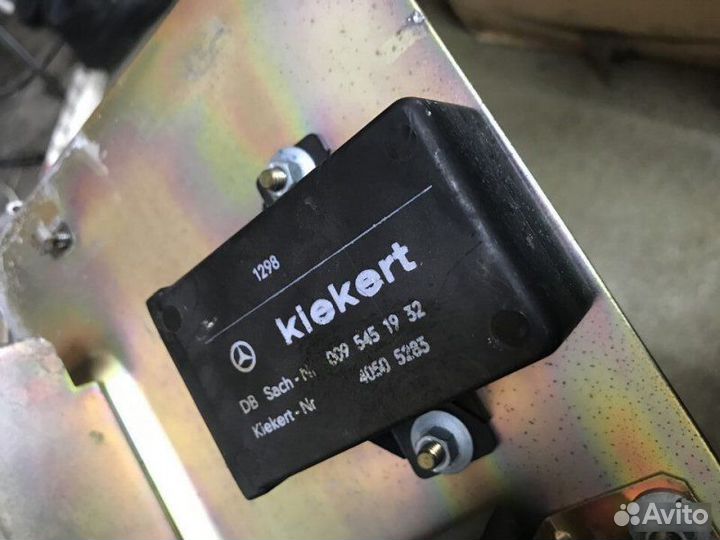 Блок управления центральным замком Mercedes-Benz