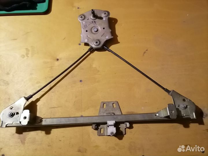 Стеклоподъемник Москвич 2141