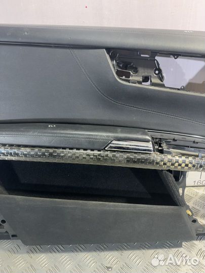 Б/У Обшивка двери передней левой в сборе MB#001