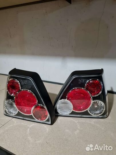 Комплект задних фонарей VW Golf 2