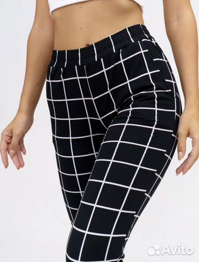 Брюки в клеточку 42 новые на 170см