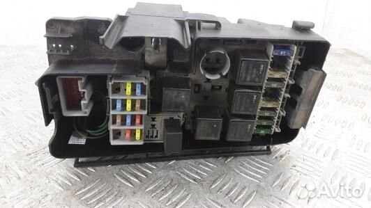 Блок предохранителей volvo V70 2 (94S05M102)