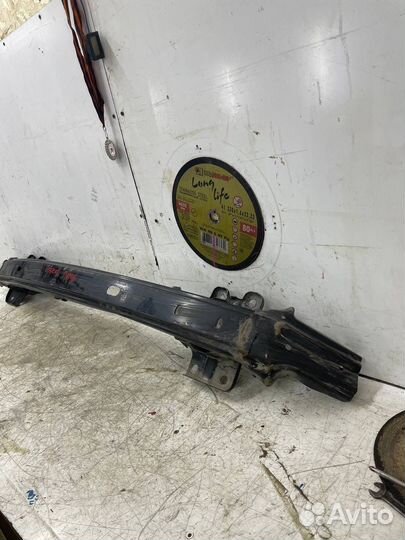 Усилитель передний Hyundai Grand Starex 1