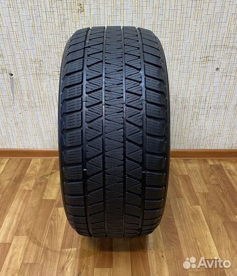 Bridgestone Blizzak DM-V3 295/40 R21