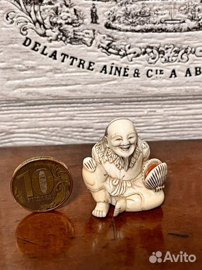 Нэцкэ из кости