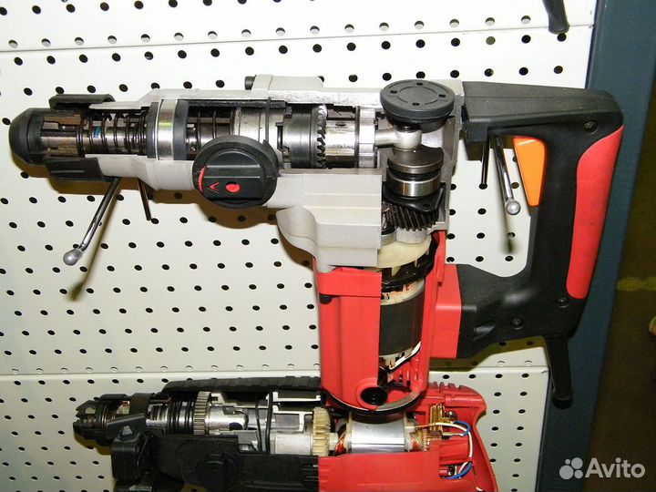 Механик по ремонту электроинструмента