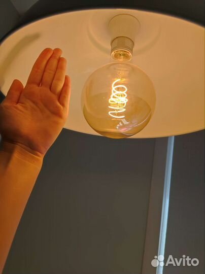 Декоративная лампа шар спираль, свет теплый