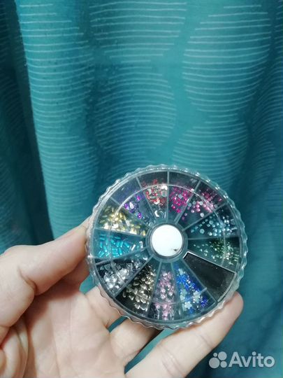 Стразы для маникюра