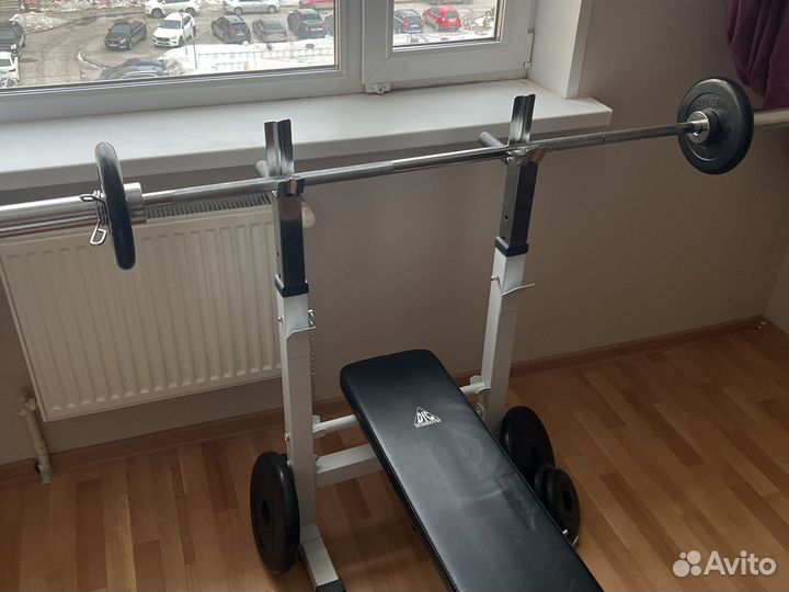 Скамья для жима и штанга