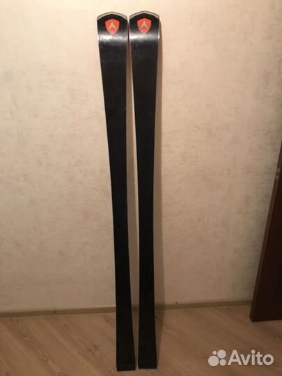 Горные лыжи с креплениями