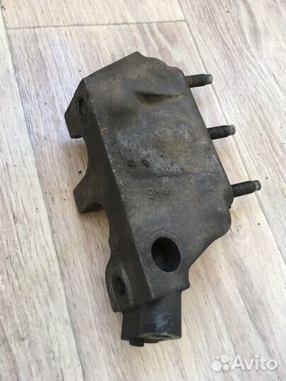 Кронштейн двигателя правый Toyota Camry ACV 40