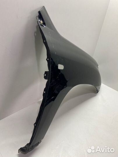 Крыло переднее правое Toyota Land Cruiser 200