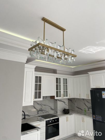 Люстра удлиненная