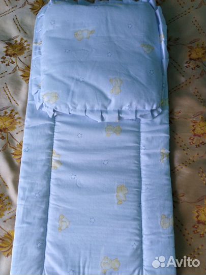 Матрасик и подушка в коляску