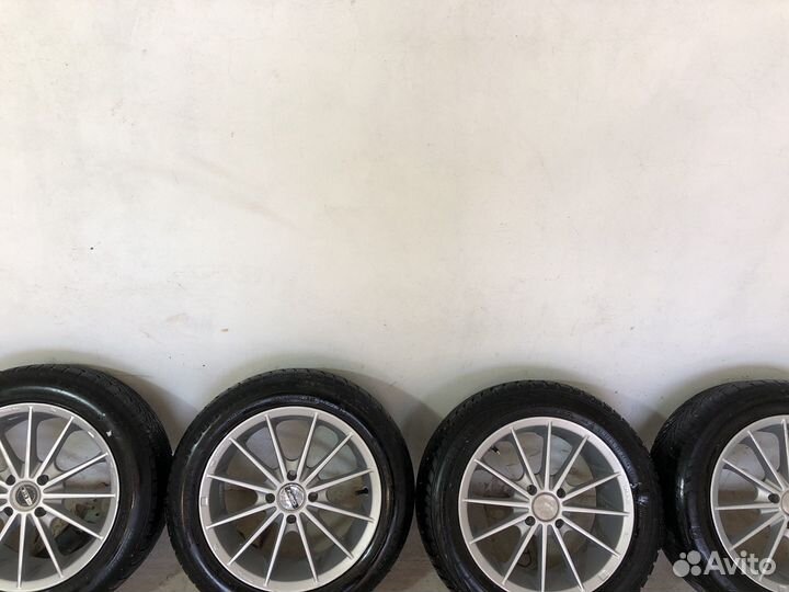 Bridgestone Blizzak WS-15 15/4.5 R15.3 88C