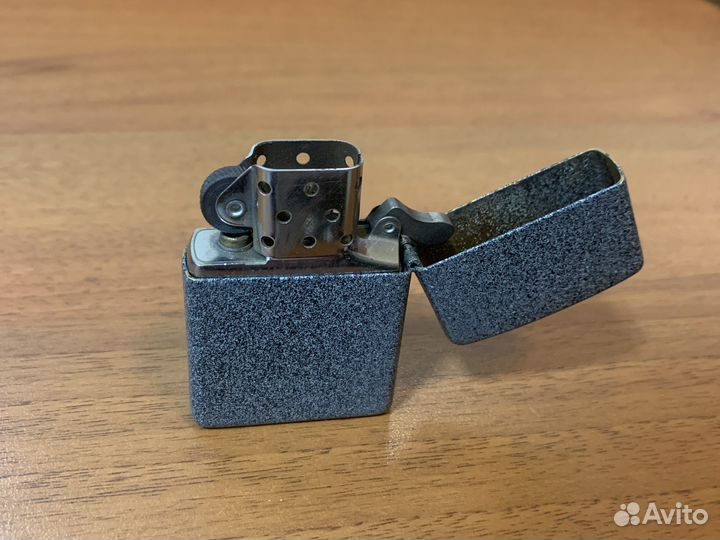 Зажигалка бензиновая zippo