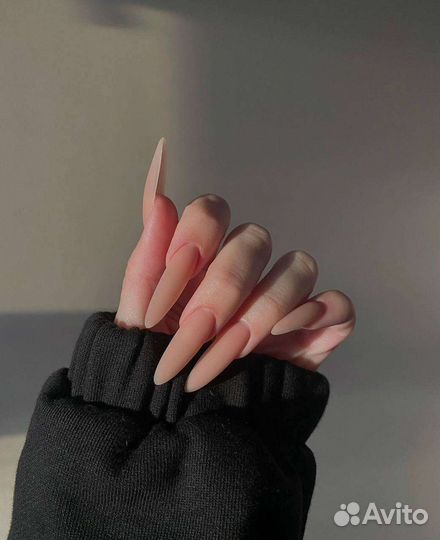 Наращивание ногтей