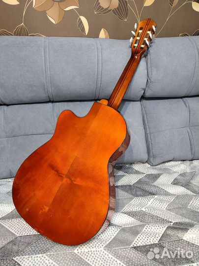 Классическая гитара Renome