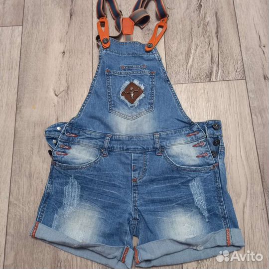Джинсовый комбинезон