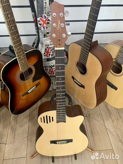 Акустическая гитара Gibson - реплика