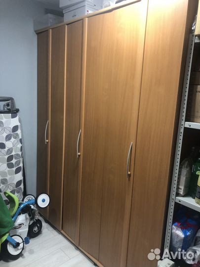Шкаф распашной