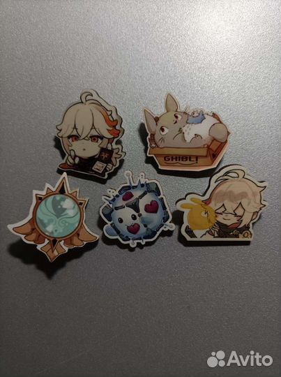 Аниме значки genshin