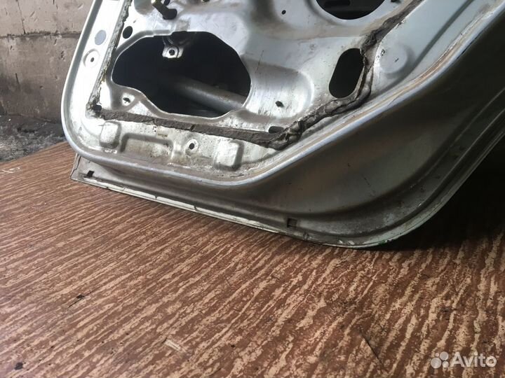 Дверь задняя правая Nissan Almera N16