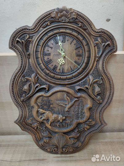 Часы резные