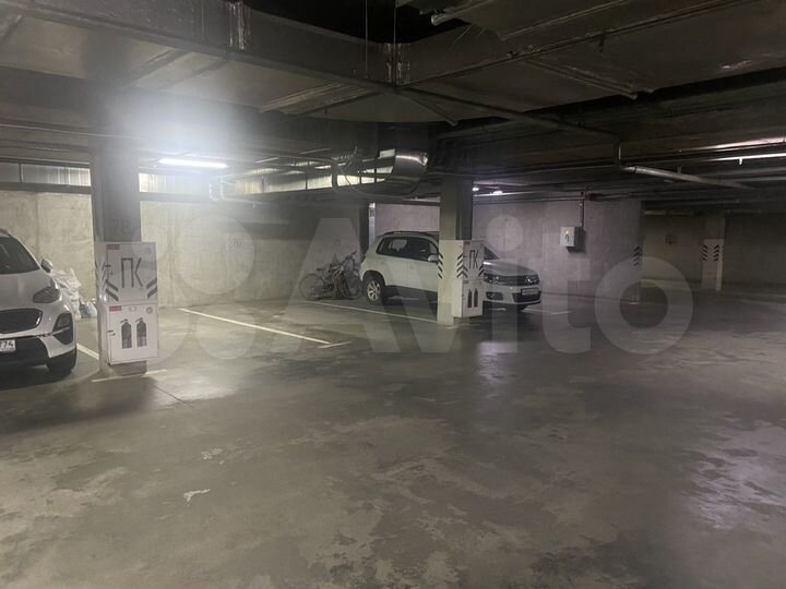 Машиноместо, 17 м²