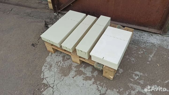 Коробки металлические