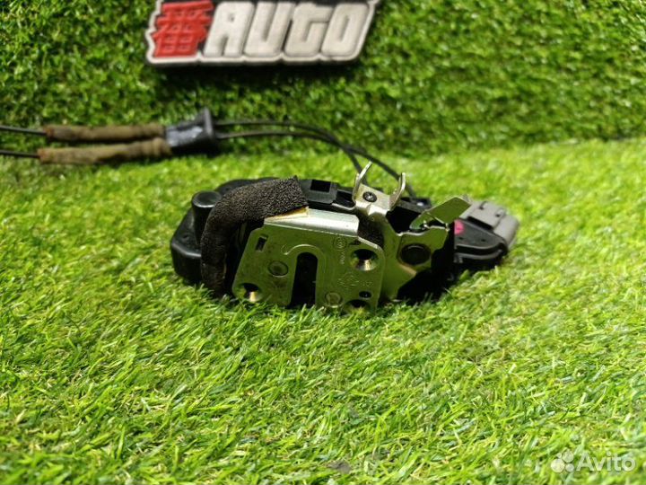 Замок двери передний правый Renault Samsung Qm5