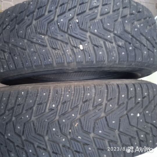 Hankook Winter I'Pike 215/65 R16