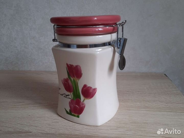 Банка для хранения сыпучих продуктов