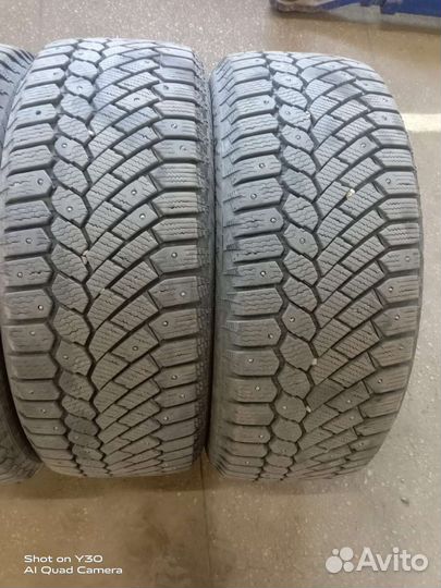 Gislaved Nord Frost 200 215/55 R17