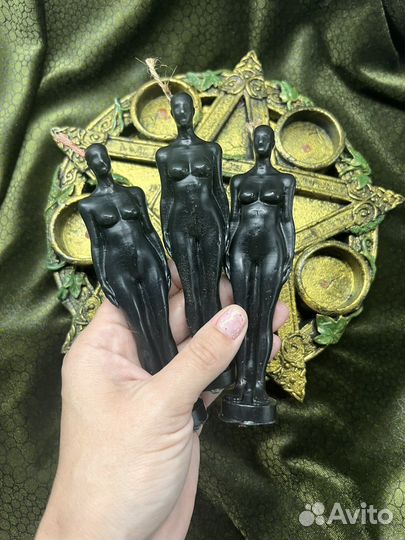 Черные восковые свечи